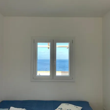 Costanza Villa *